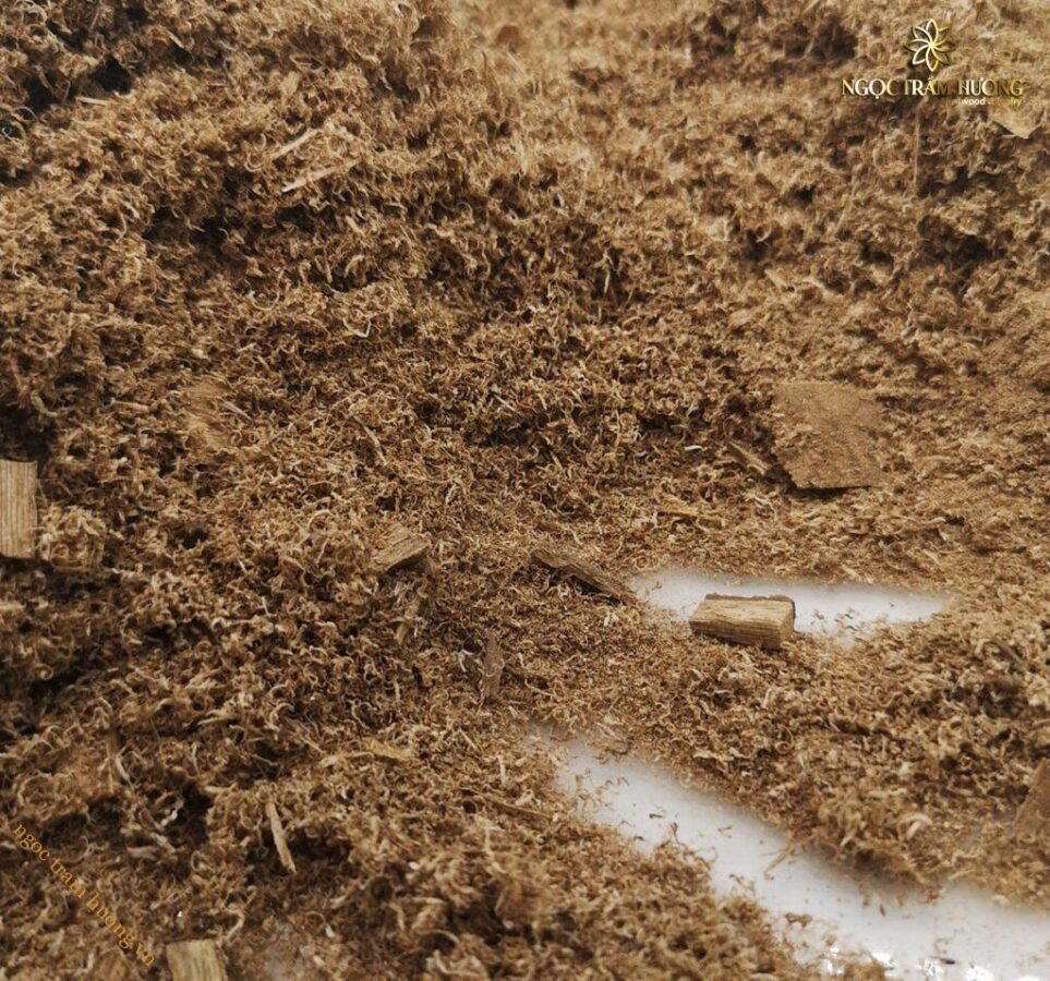 bột trầm hương
