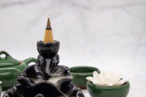 Vòng trầm hương từ thiên nhiên - Ngọc Trầm Hương