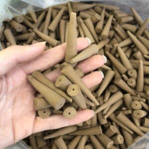 Giá trầm hương đốt