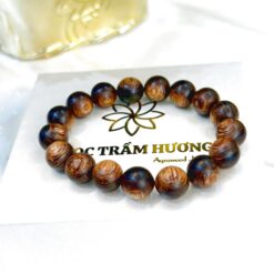 Vòng trầm hương từ thiên nhiên - Ngọc Trầm Hương