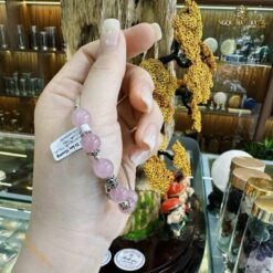 Vòng tay đá thạch anh hồng mix charm bạc