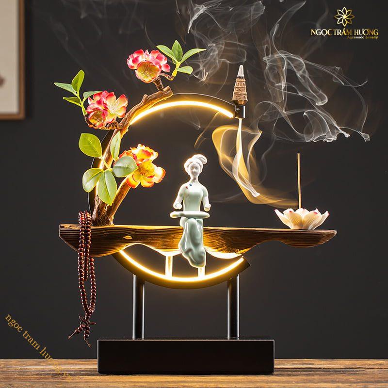 Thác khói trầm hương