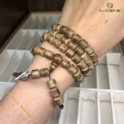 Vòng trầm hương từ thiên nhiên - Ngọc Trầm Hương