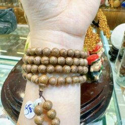 Trầm hương Lào