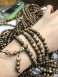 Vòng trầm hương từ thiên nhiên - Ngọc Trầm Hương