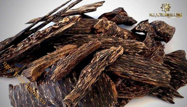 Vòng trầm hương từ thiên nhiên - Ngọc Trầm Hương