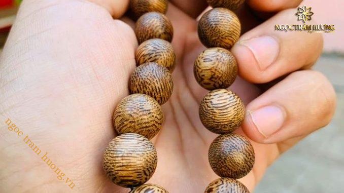 Vòng trầm hương từ thiên nhiên - Ngọc Trầm Hương Trầm tốc Lào