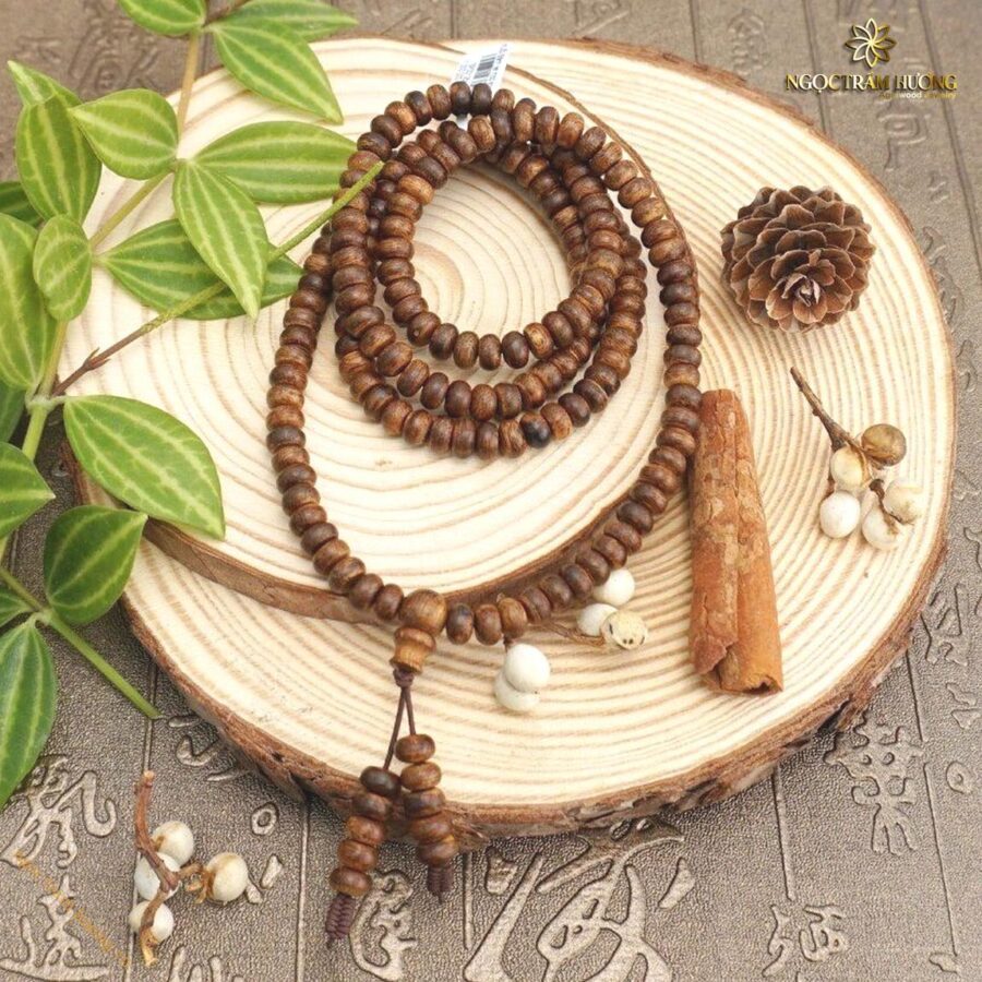 Vòng trầm hương từ thiên nhiên - Ngọc Trầm Hương Vòng trầm hương Bánh xe Indo Socola