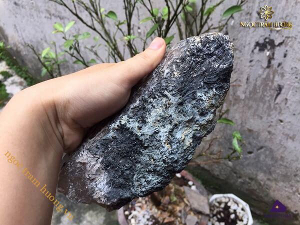 thạch anh tóc đen