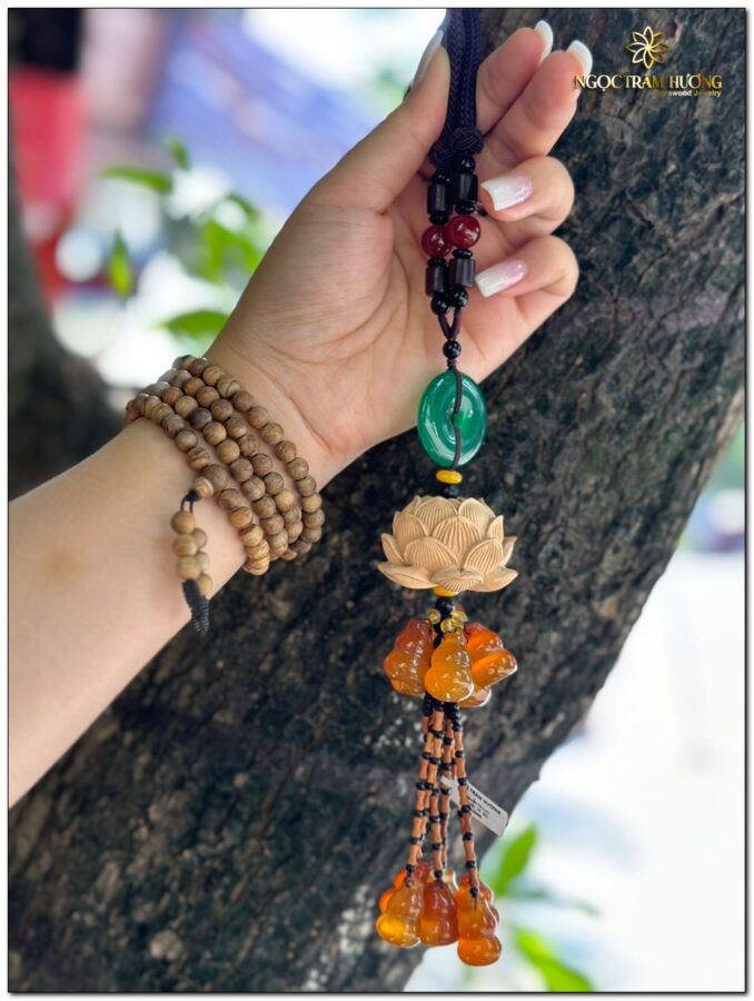 Vòng trầm hương từ thiên nhiên - Ngọc Trầm Hương