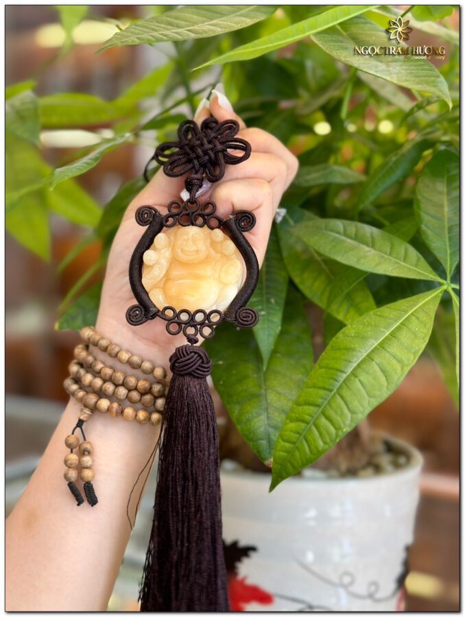 Vòng trầm hương từ thiên nhiên - Ngọc Trầm Hương