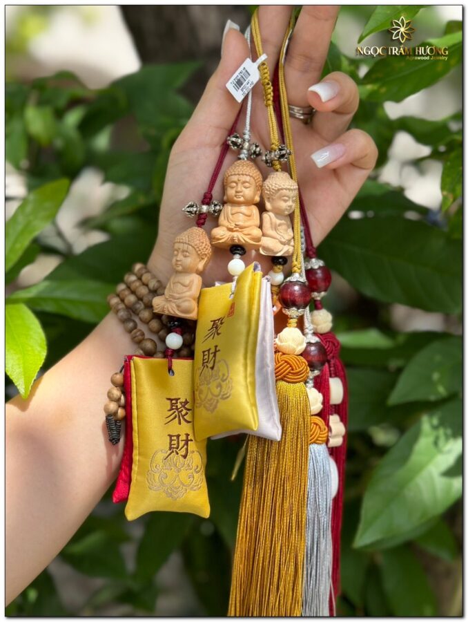 Vòng trầm hương từ thiên nhiên - Ngọc Trầm Hương