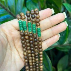 Vòng trầm hương từ thiên nhiên - Ngọc Trầm Hương Vòng trầm hương 108 hạt