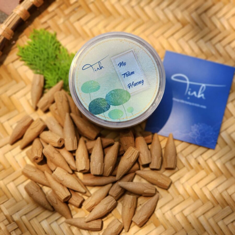 z5391689266002_b48b4fab182f27bc5bb1bafffb373560 Vòng trầm hương từ thiên nhiên - Ngọc Trầm Hương