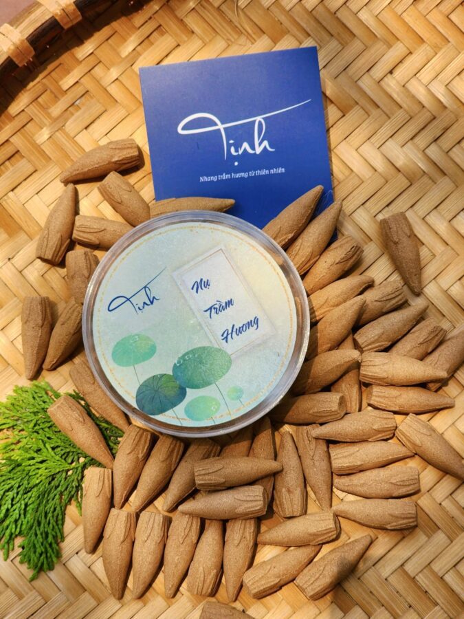 Nụ trầm hương tự nhiên phổ thông (hộp 30 nụ nhỏ)