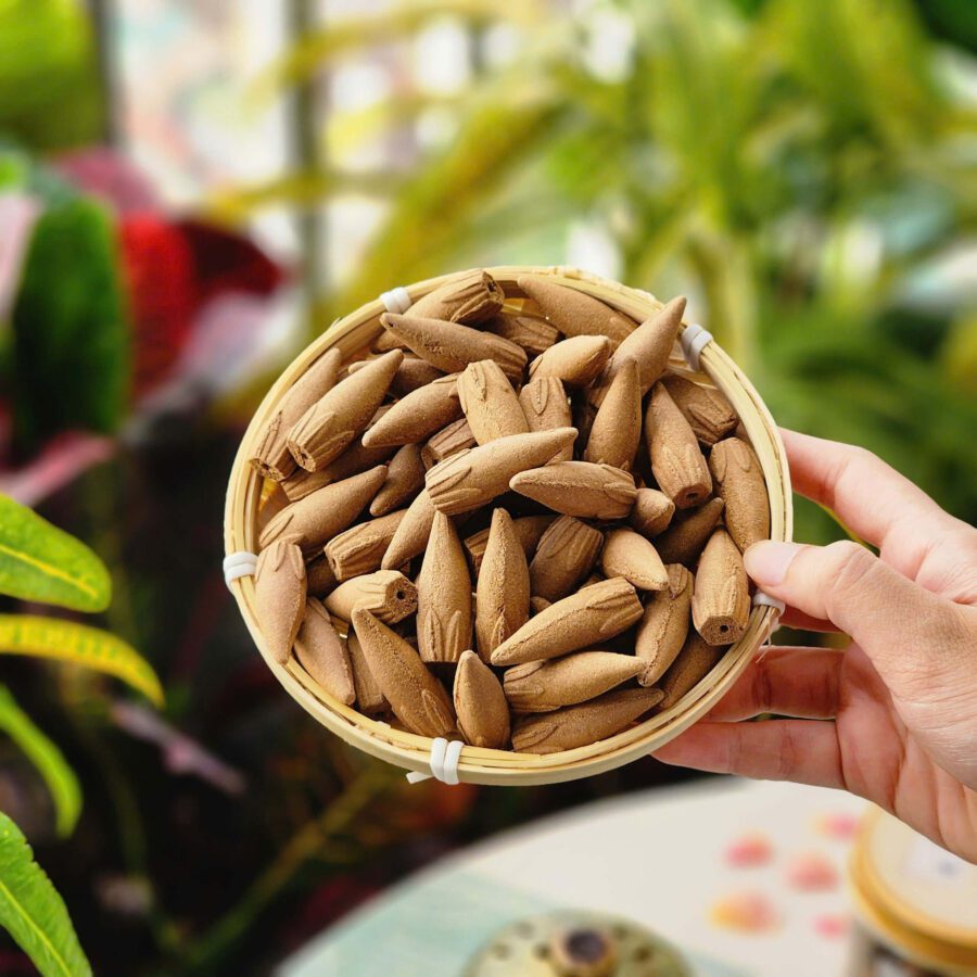 z6675252303642_6949ede65534371ee89f58073a487840 Vòng trầm hương từ thiên nhiên - Ngọc Trầm Hương