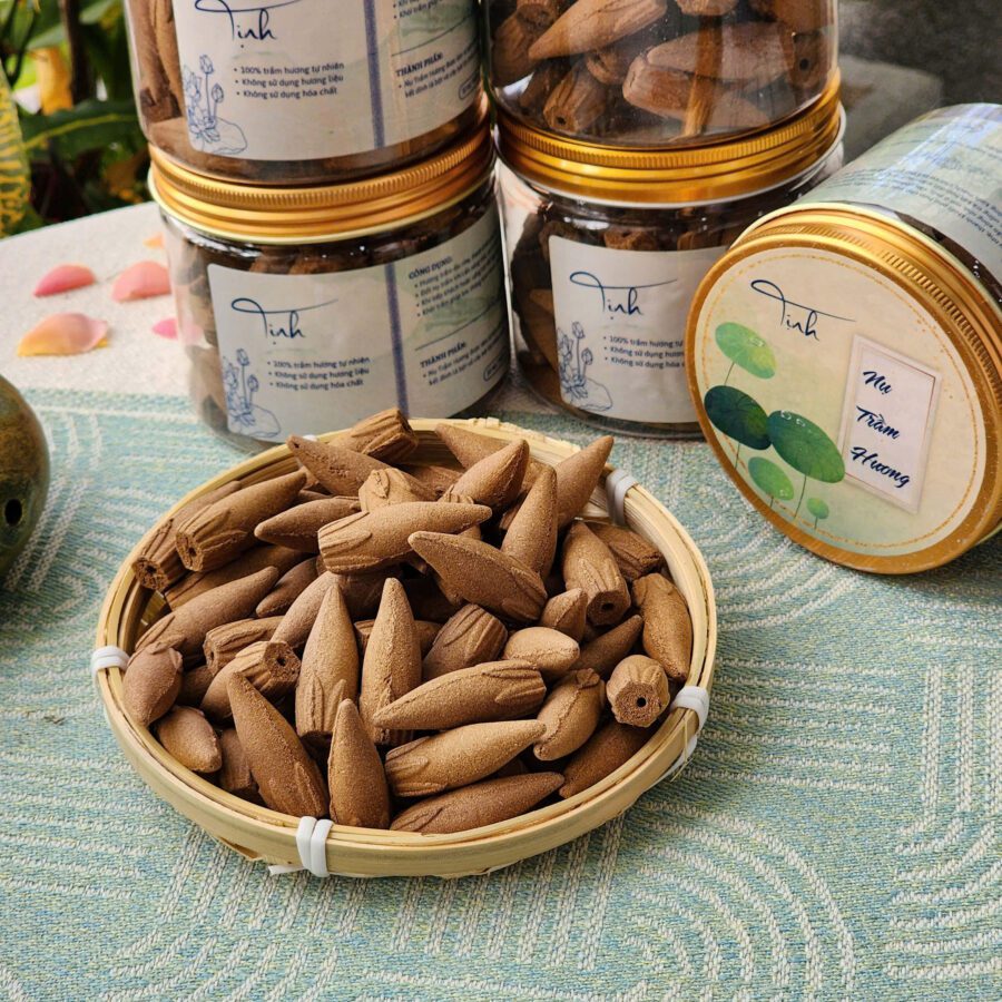 Nụ trầm hương tự nhiên phổ thông (hộp 50 nụ nhỏ)