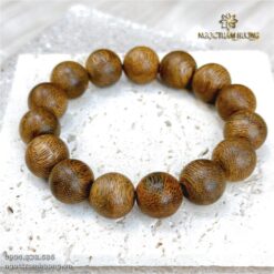 Vòng trầm hương từ thiên nhiên - Ngọc Trầm Hương Vòng trầm hương từ thiên nhiên - Ngọc Trầm Hương